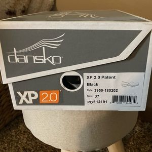 Dansko Clogs/Black Patent